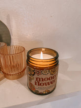 Load image into Gallery viewer, Moon flower 8 oz amber jar coconut wax candle