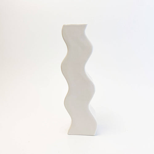 Wavy Vase, White