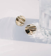 Load image into Gallery viewer, Céline Wave Earrings