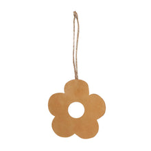 Load image into Gallery viewer, Daisy Leather Ornament